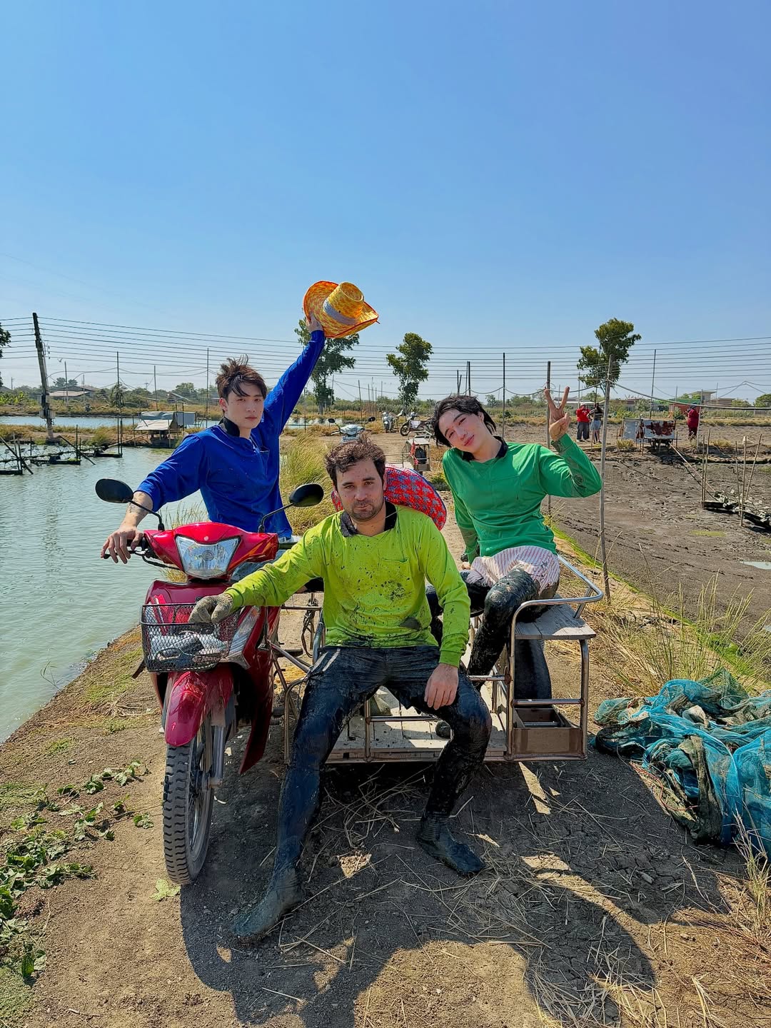 มีน - พีรวิชญ์ อรรถชิตสถาพร