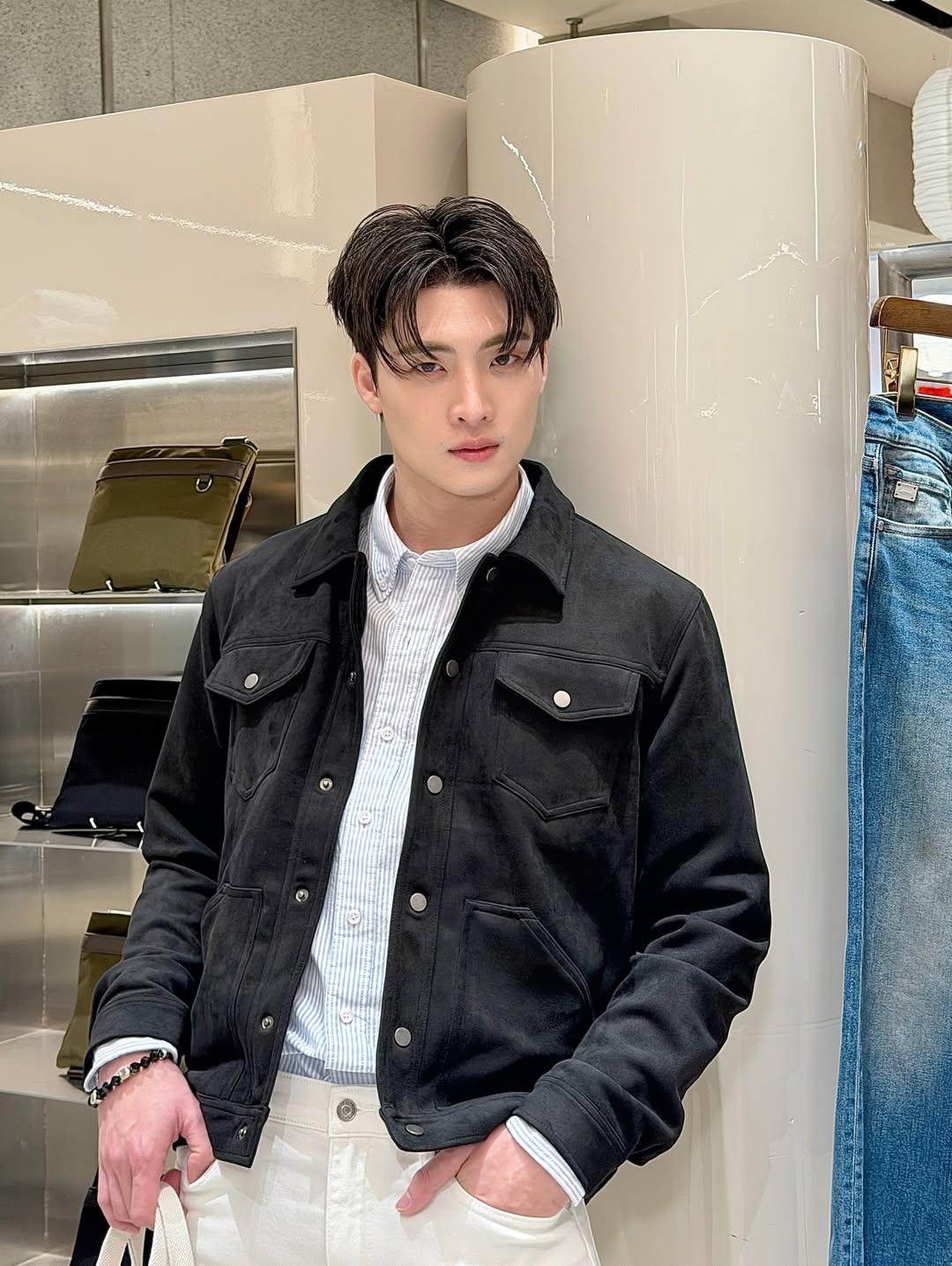 มีน - พีรวิชญ์ อรรถชิตสถาพร