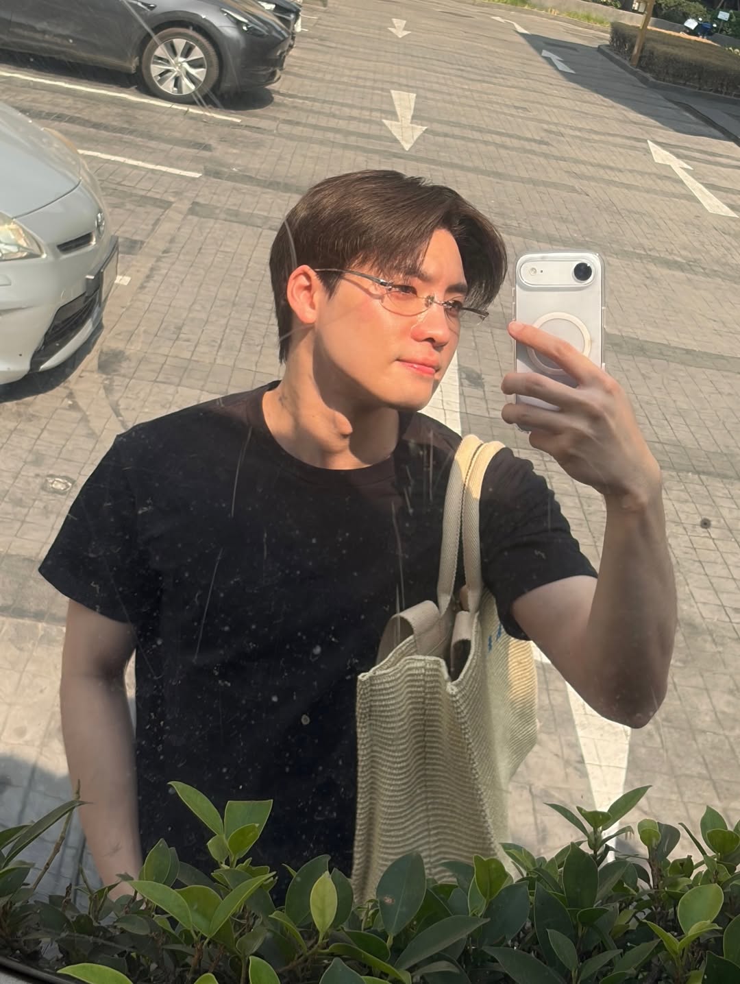 มีน - พีรวิชญ์ อรรถชิตสถาพร