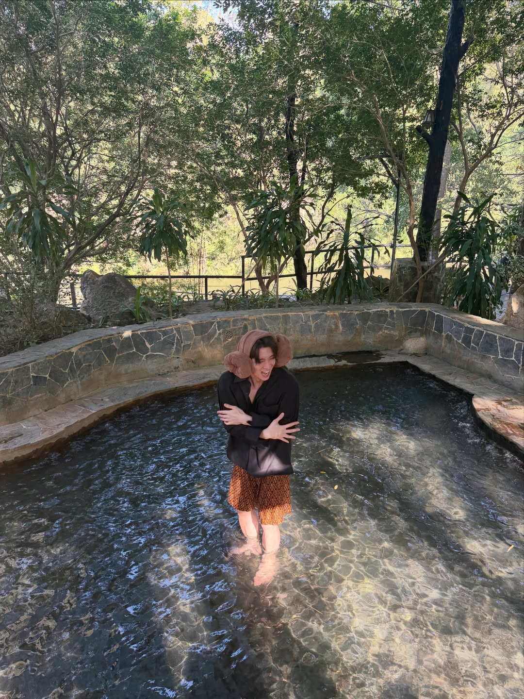 มีน - พีรวิชญ์ อรรถชิตสถาพร