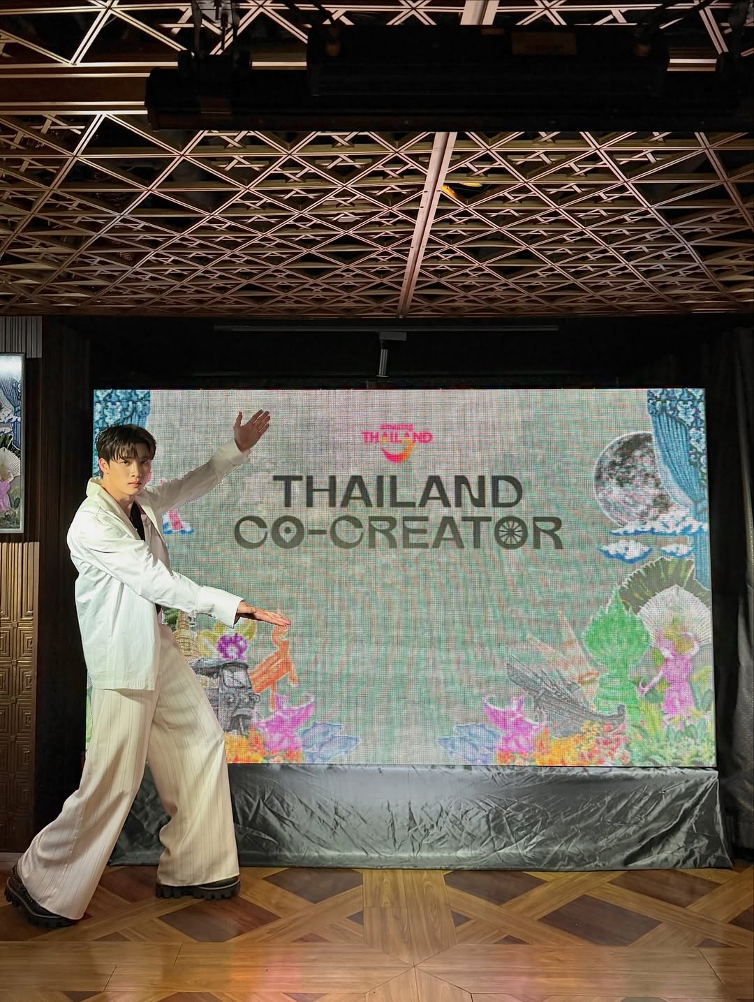 มีน - พีรวิชญ์ อรรถชิตสถาพร