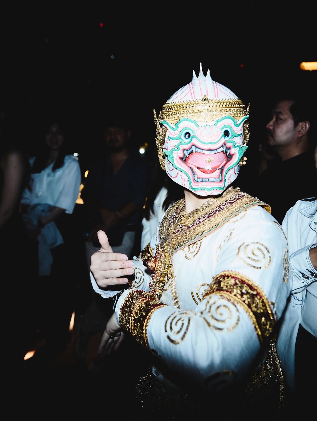 มีน - พีรวิชญ์ อรรถชิตสถาพร