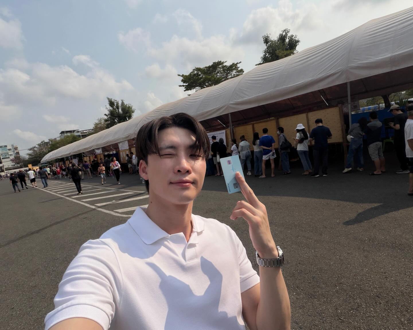 มีน - พีรวิชญ์ อรรถชิตสถาพร