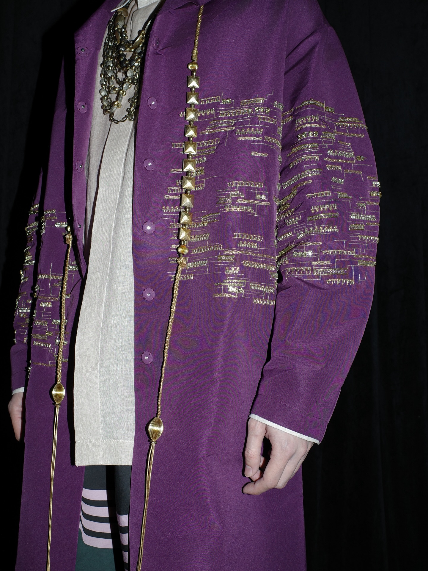 มีน - พีรวิชญ์ อรรถชิตสถาพร