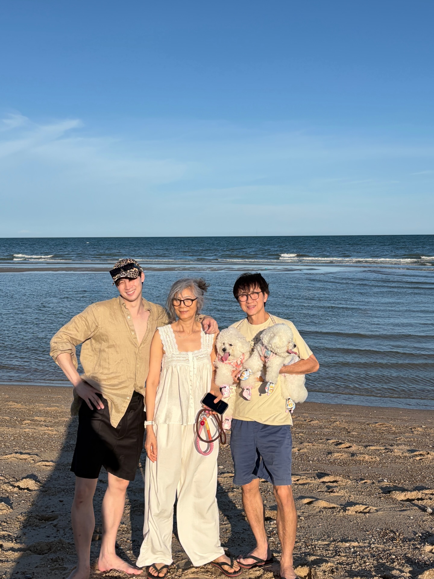 มีน - พีรวิชญ์ อรรถชิตสถาพร