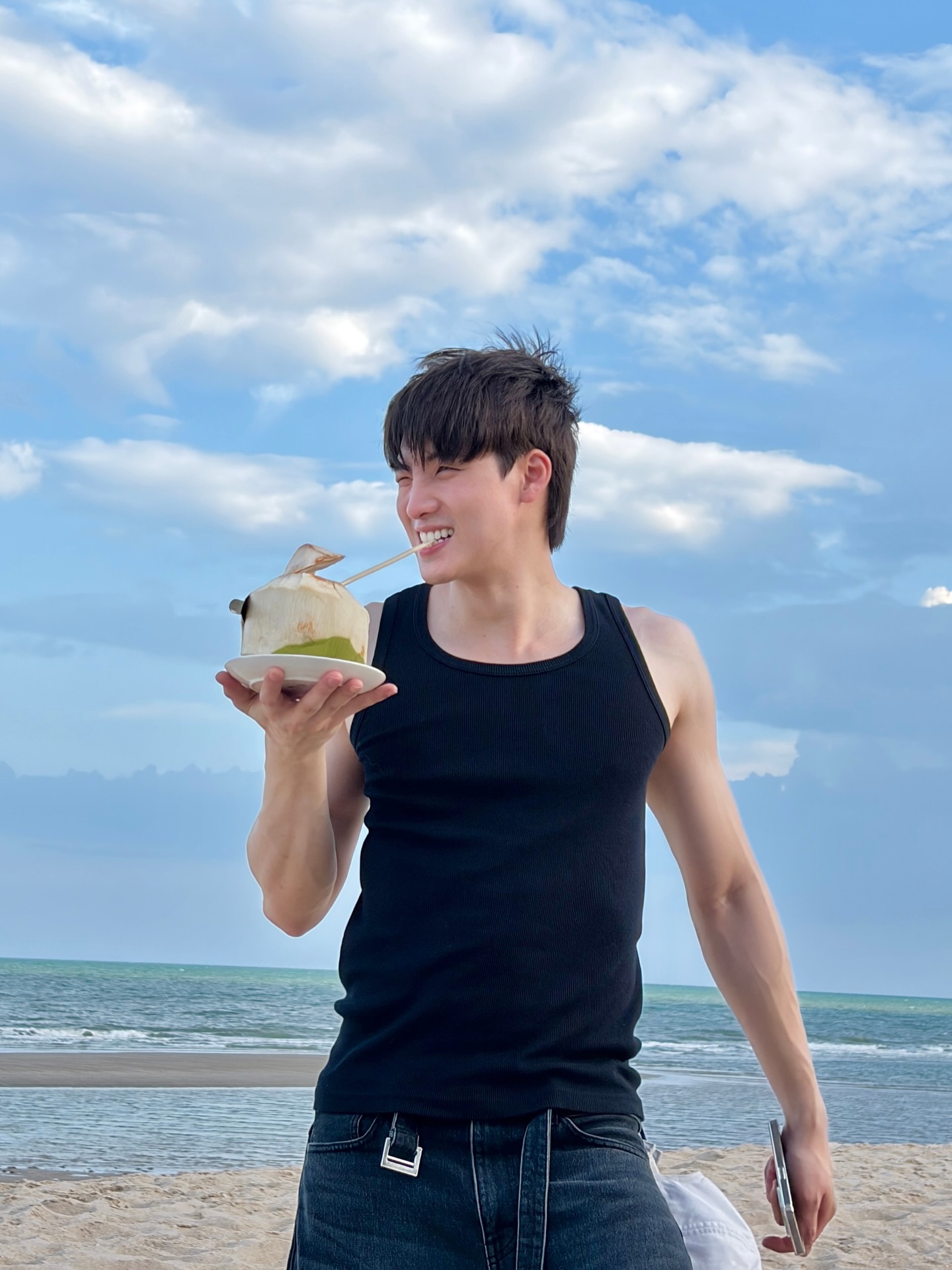 มีน - พีรวิชญ์ อรรถชิตสถาพร