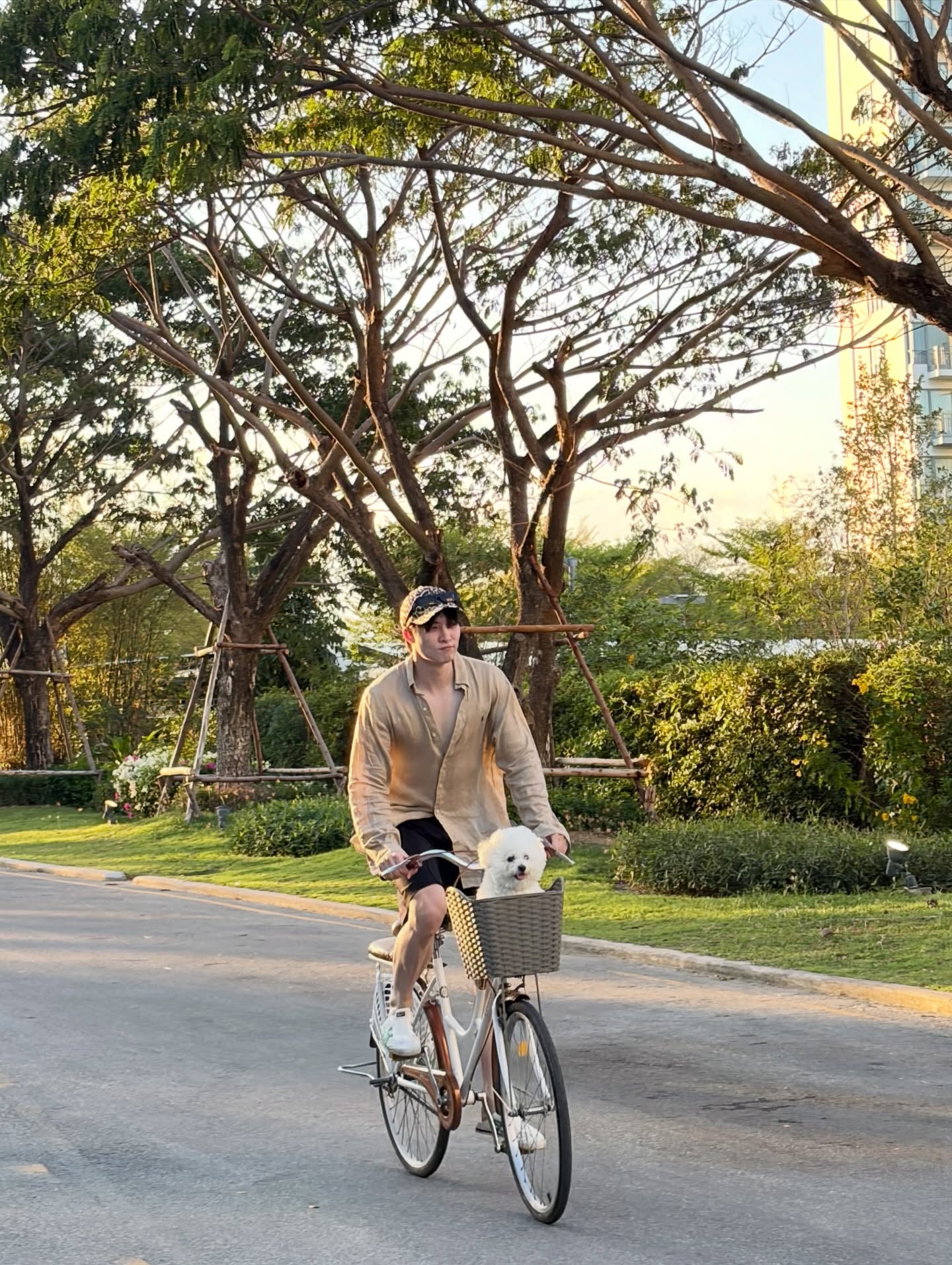 มีน - พีรวิชญ์ อรรถชิตสถาพร