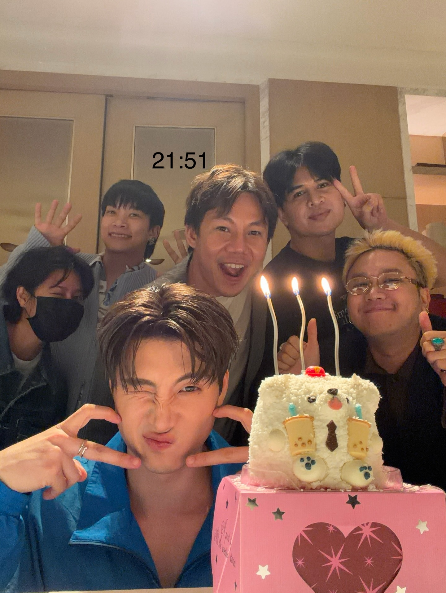 มีน - พีรวิชญ์ อรรถชิตสถาพร