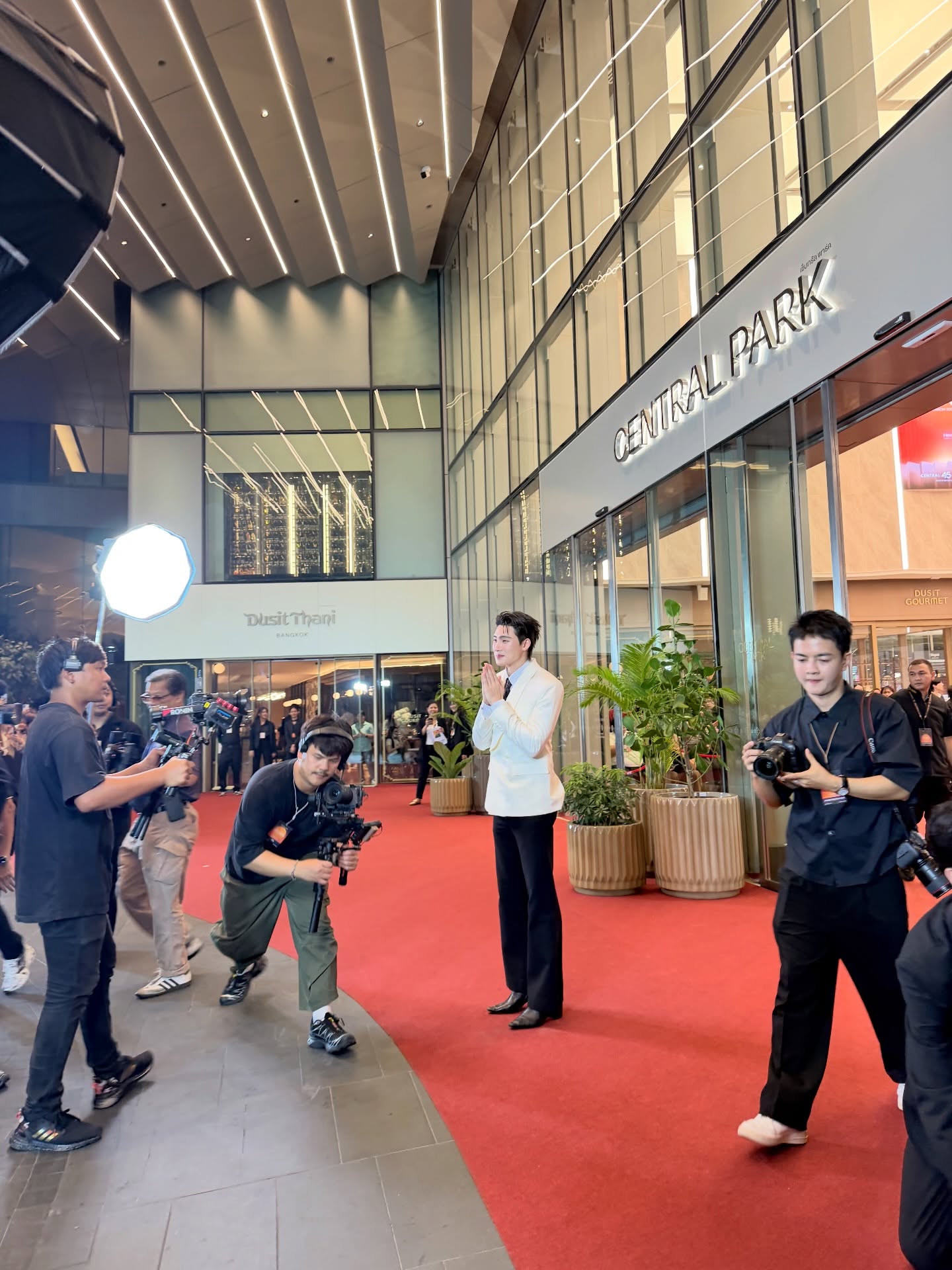 มีน - พีรวิชญ์ อรรถชิตสถาพร