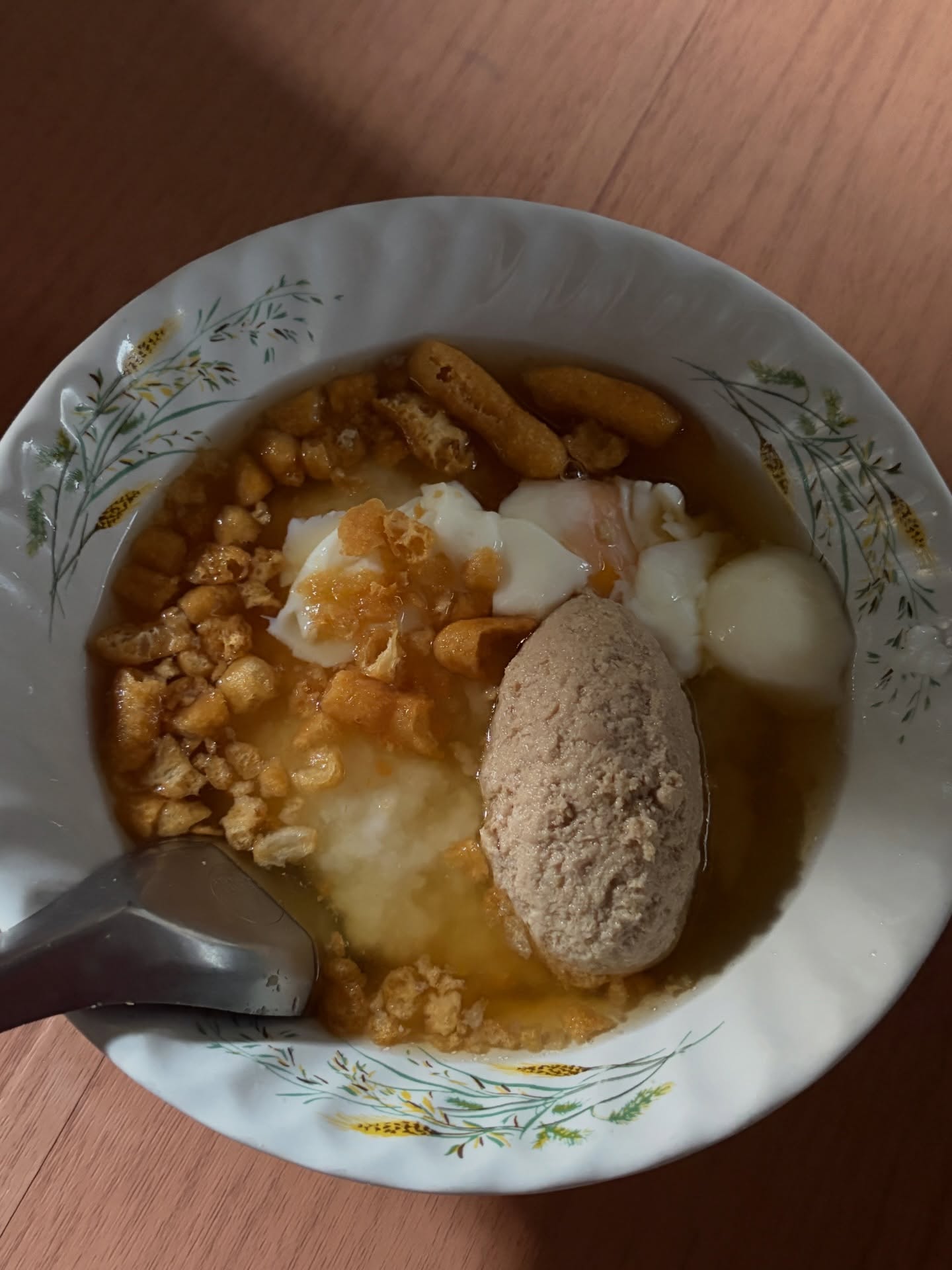 มีน - พีรวิชญ์ อรรถชิตสถาพร