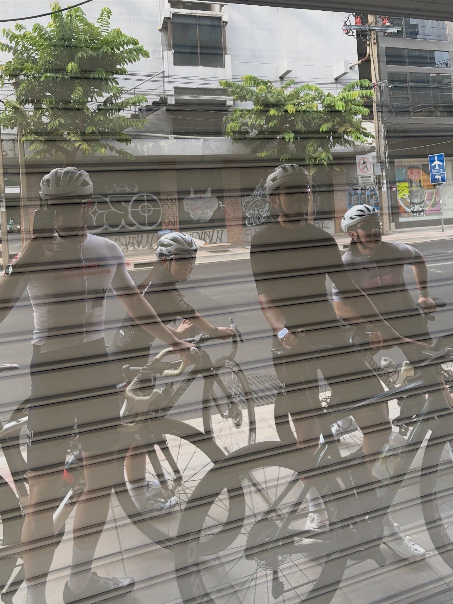 มีน - พีรวิชญ์ อรรถชิตสถาพร