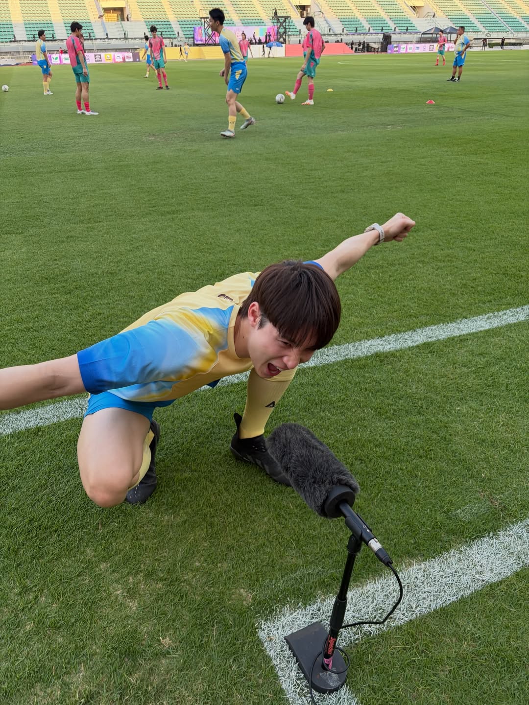 มีน - พีรวิชญ์ อรรถชิตสถาพร