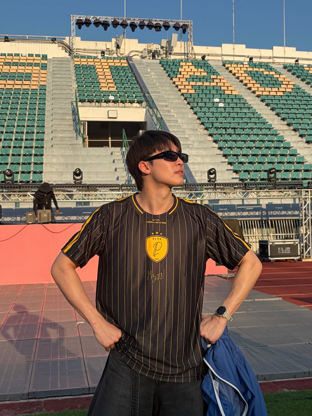 มีน - พีรวิชญ์ อรรถชิตสถาพร