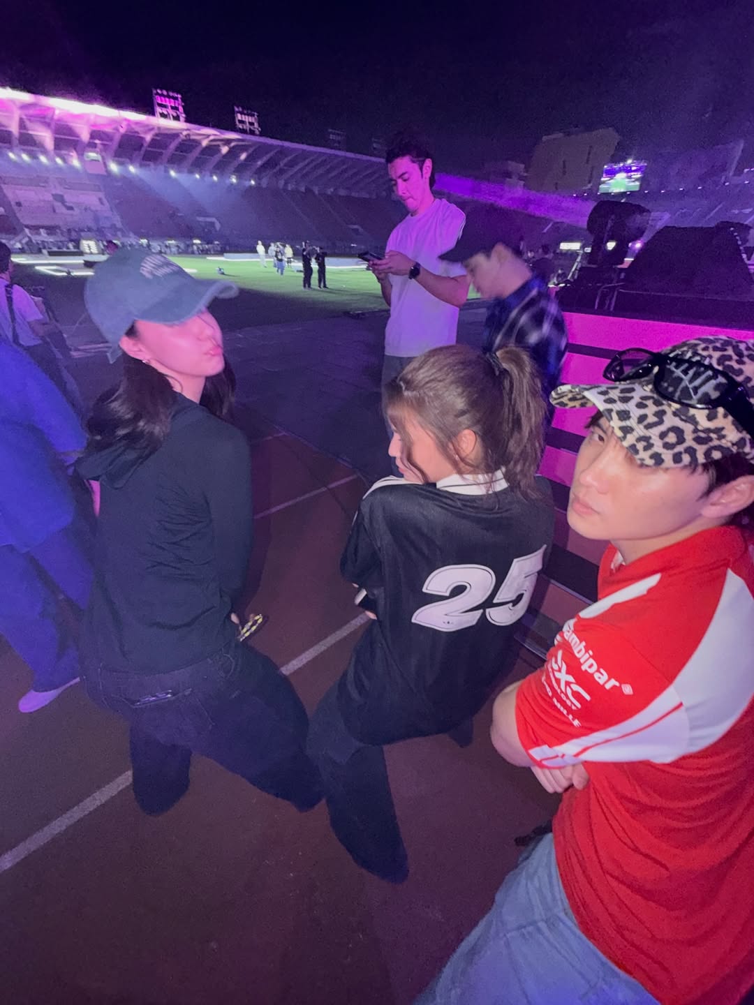 มีน - พีรวิชญ์ อรรถชิตสถาพร