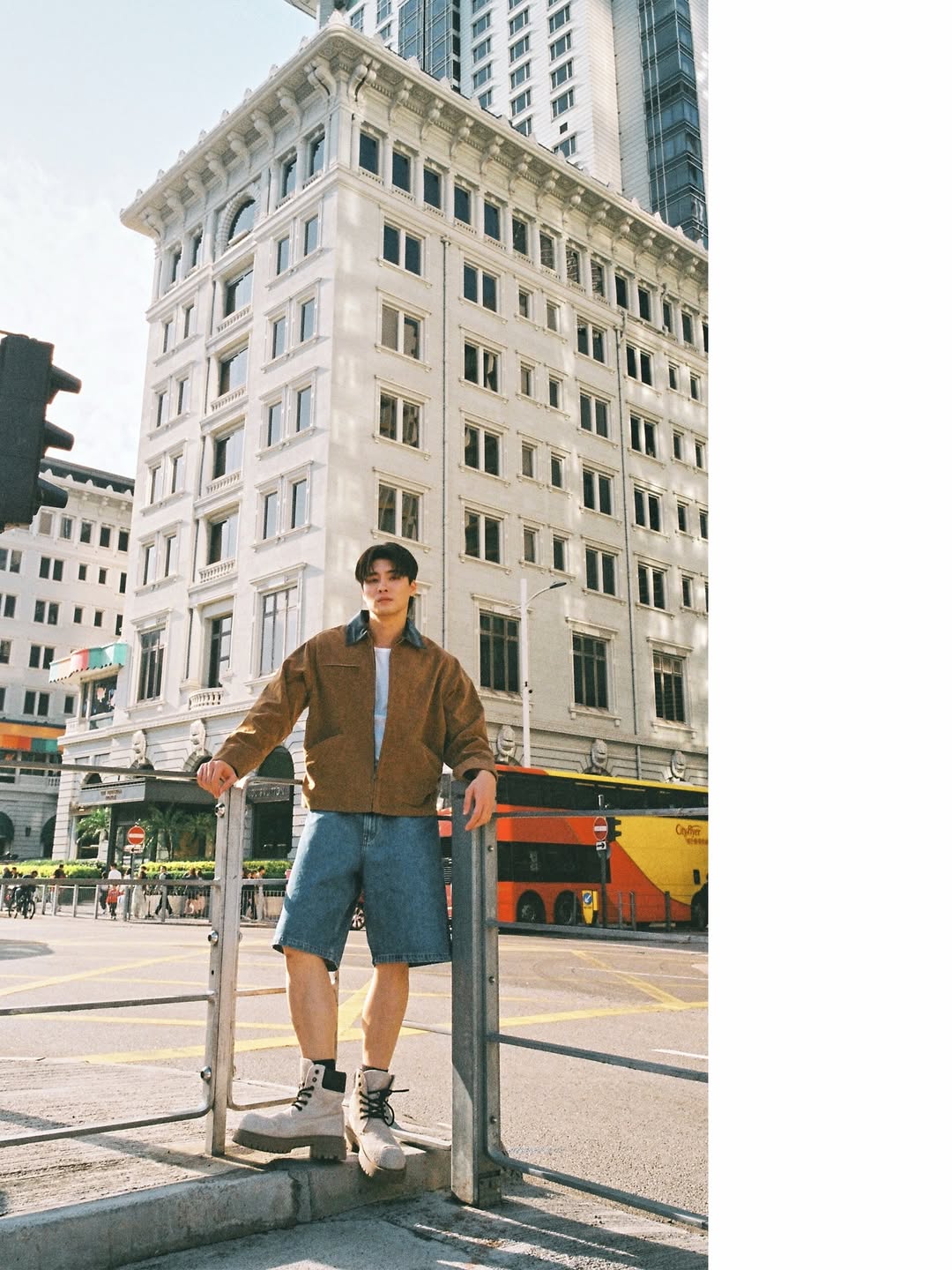 มีน - พีรวิชญ์ อรรถชิตสถาพร