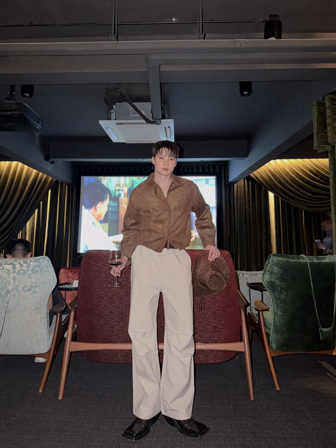 มีน - พีรวิชญ์ อรรถชิตสถาพร