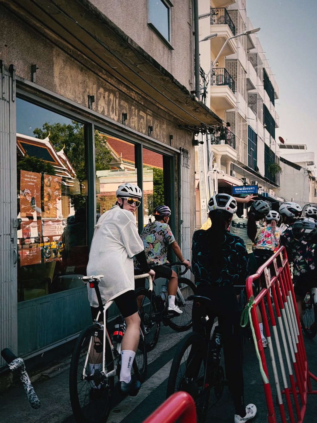 มีน - พีรวิชญ์ อรรถชิตสถาพร