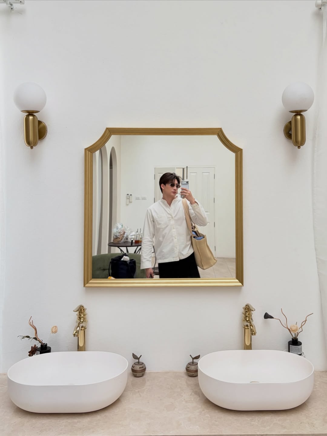 มีน - พีรวิชญ์ อรรถชิตสถาพร