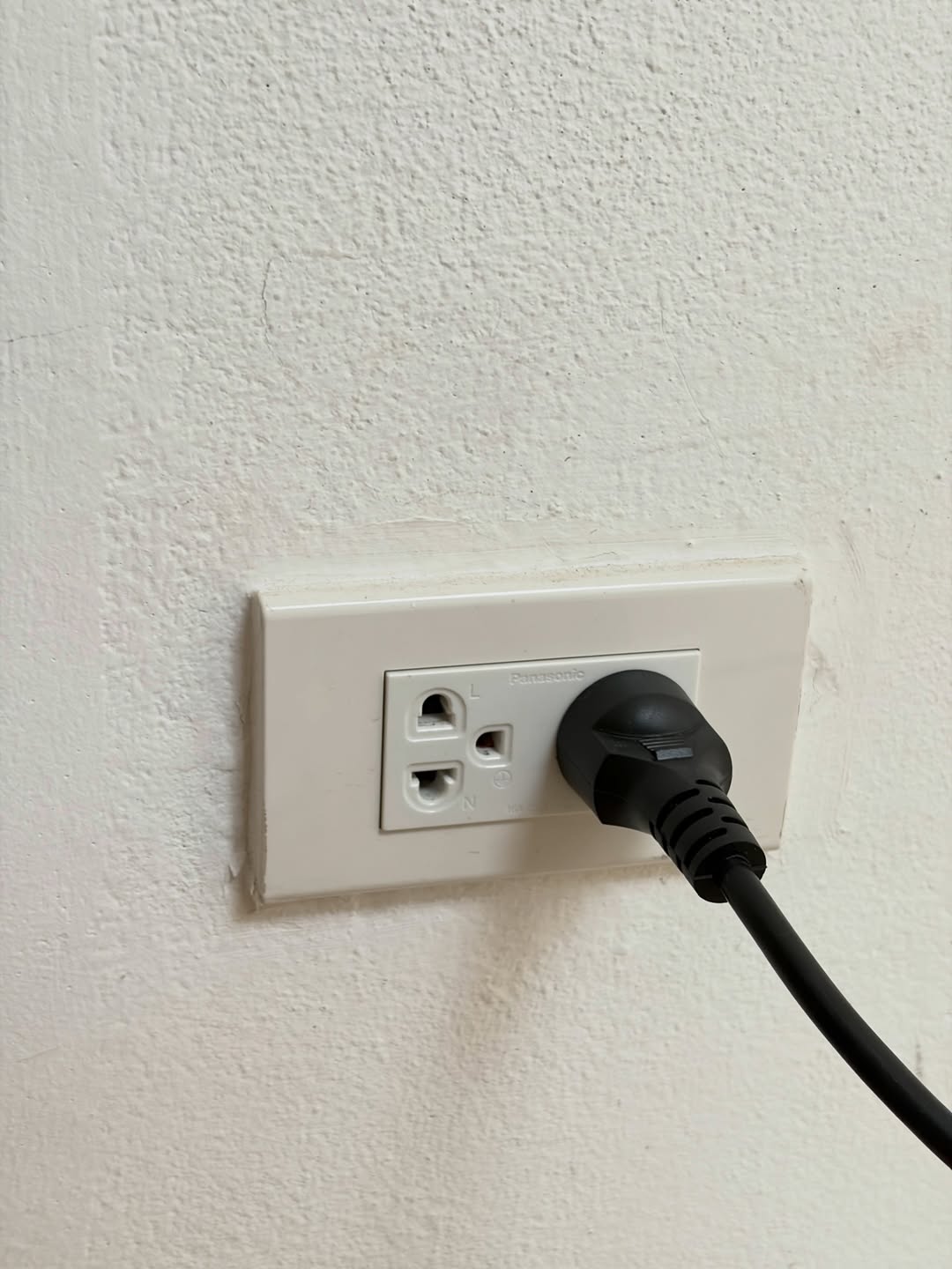 มีน - พีรวิชญ์ อรรถชิตสถาพร