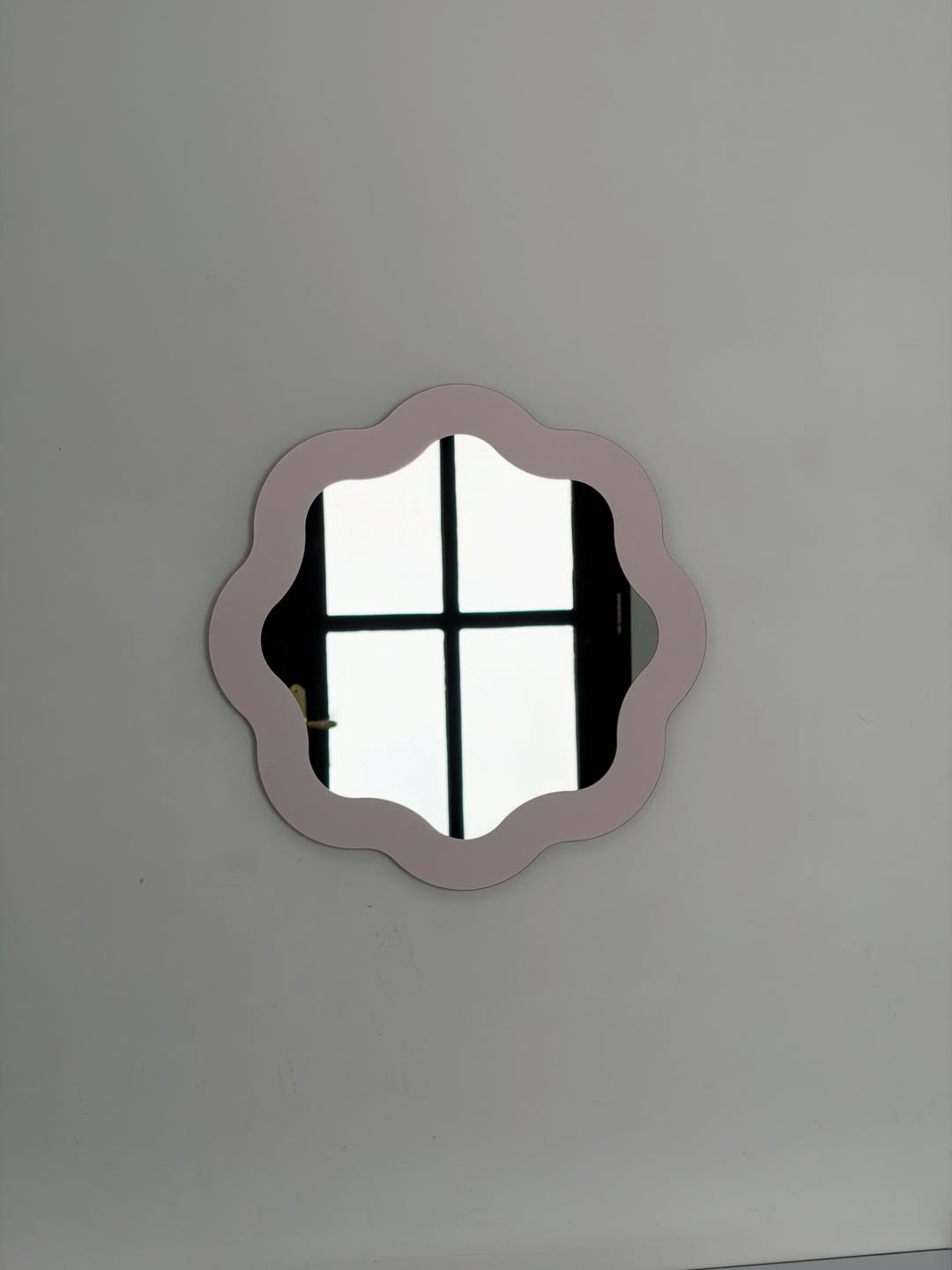 มีน - พีรวิชญ์ อรรถชิตสถาพร