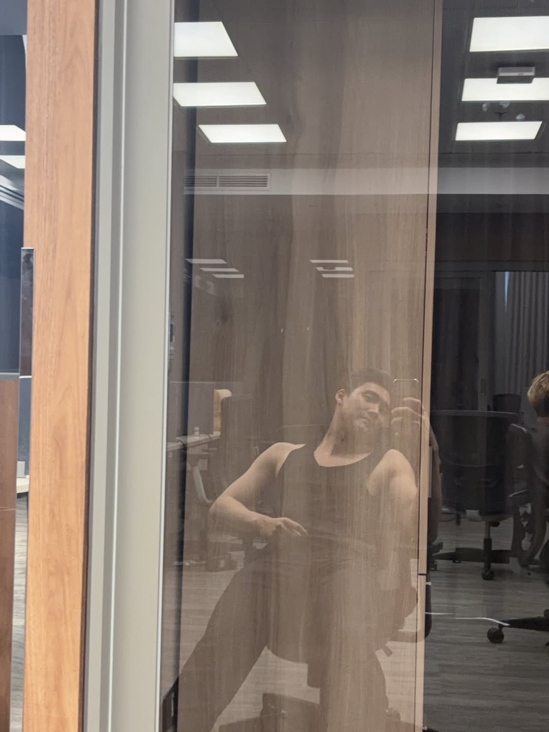 มีน - พีรวิชญ์ อรรถชิตสถาพร