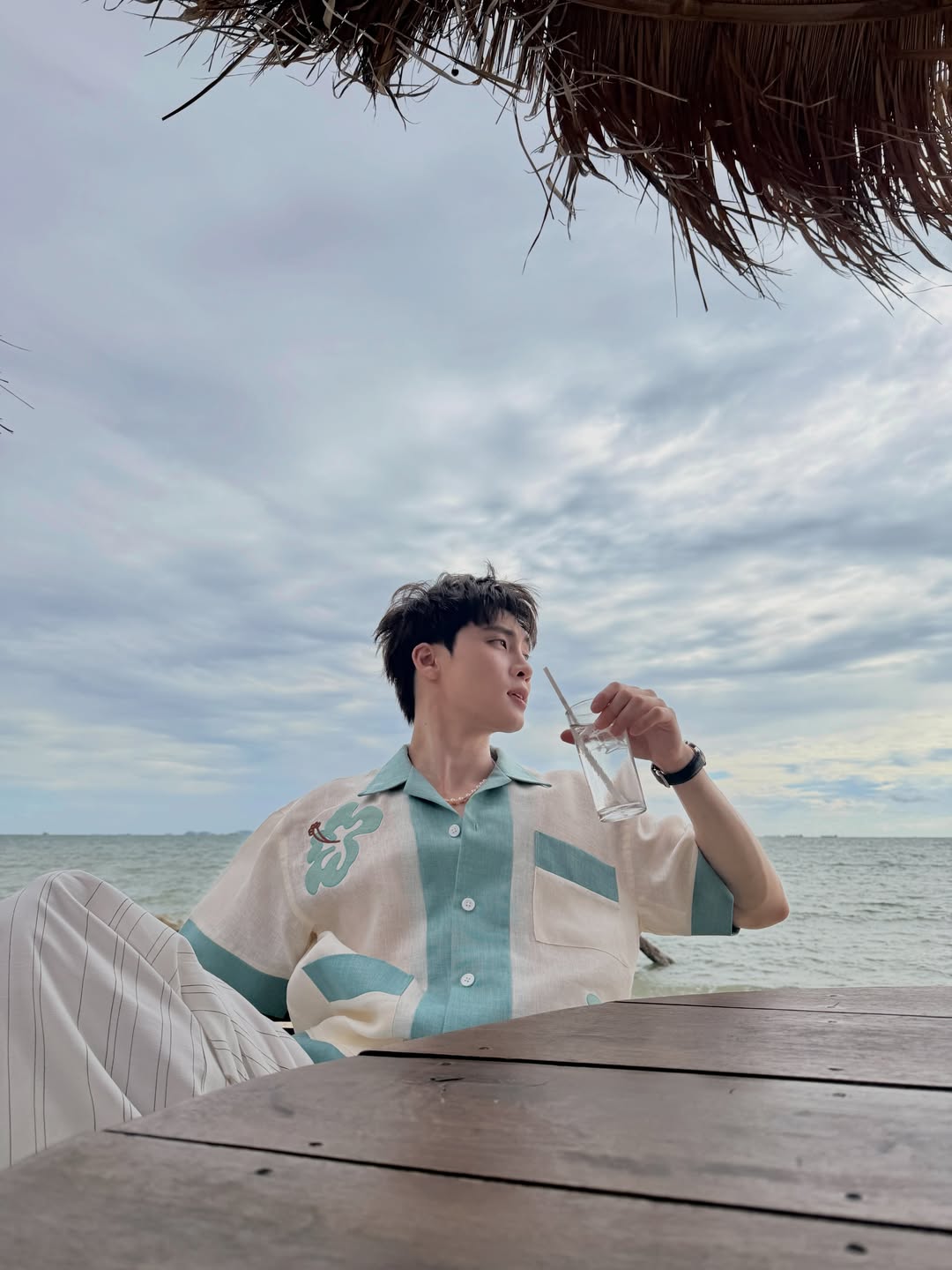มีน - พีรวิชญ์ อรรถชิตสถาพร