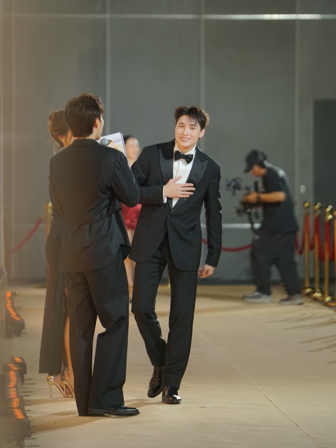 มีน - พีรวิชญ์ อรรถชิตสถาพร