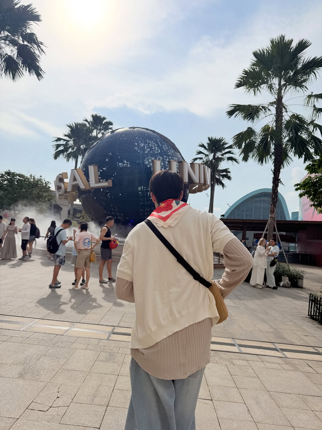 มีน - พีรวิชญ์ อรรถชิตสถาพร