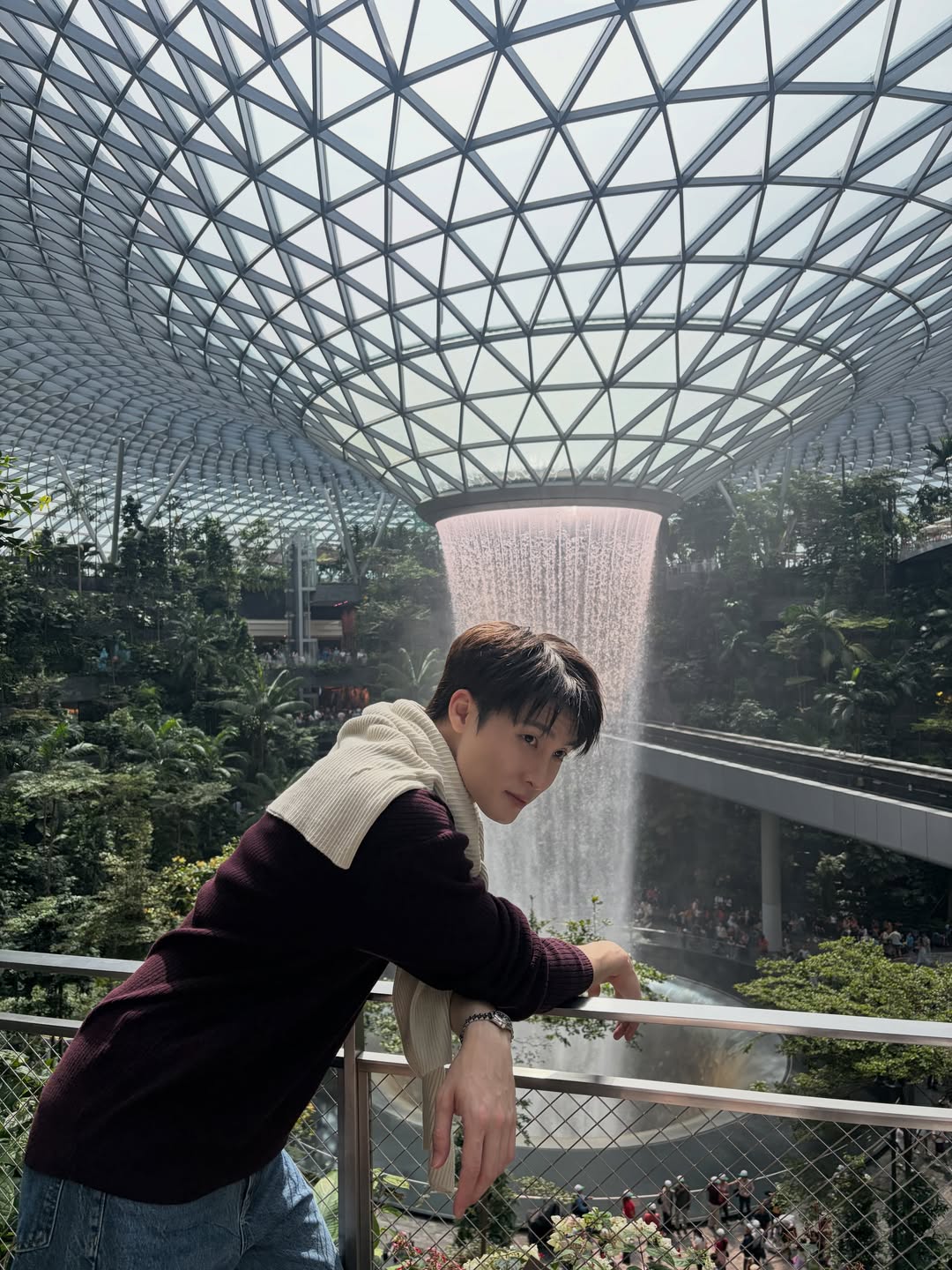 มีน - พีรวิชญ์ อรรถชิตสถาพร