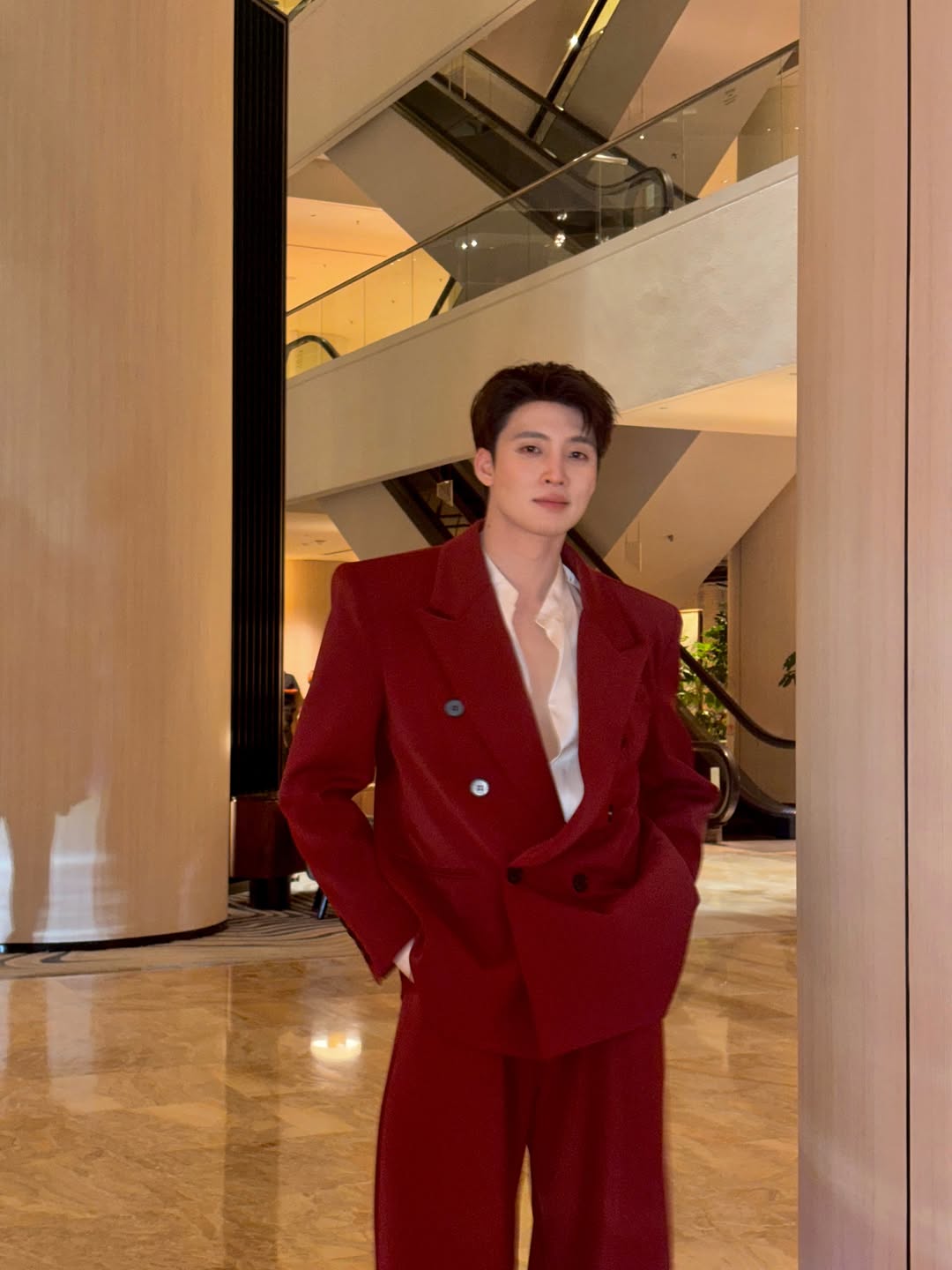 มีน - พีรวิชญ์ อรรถชิตสถาพร