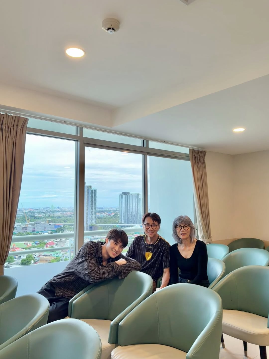มีน - พีรวิชญ์ อรรถชิตสถาพร