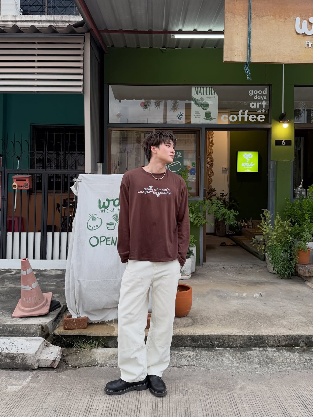 มีน - พีรวิชญ์ อรรถชิตสถาพร