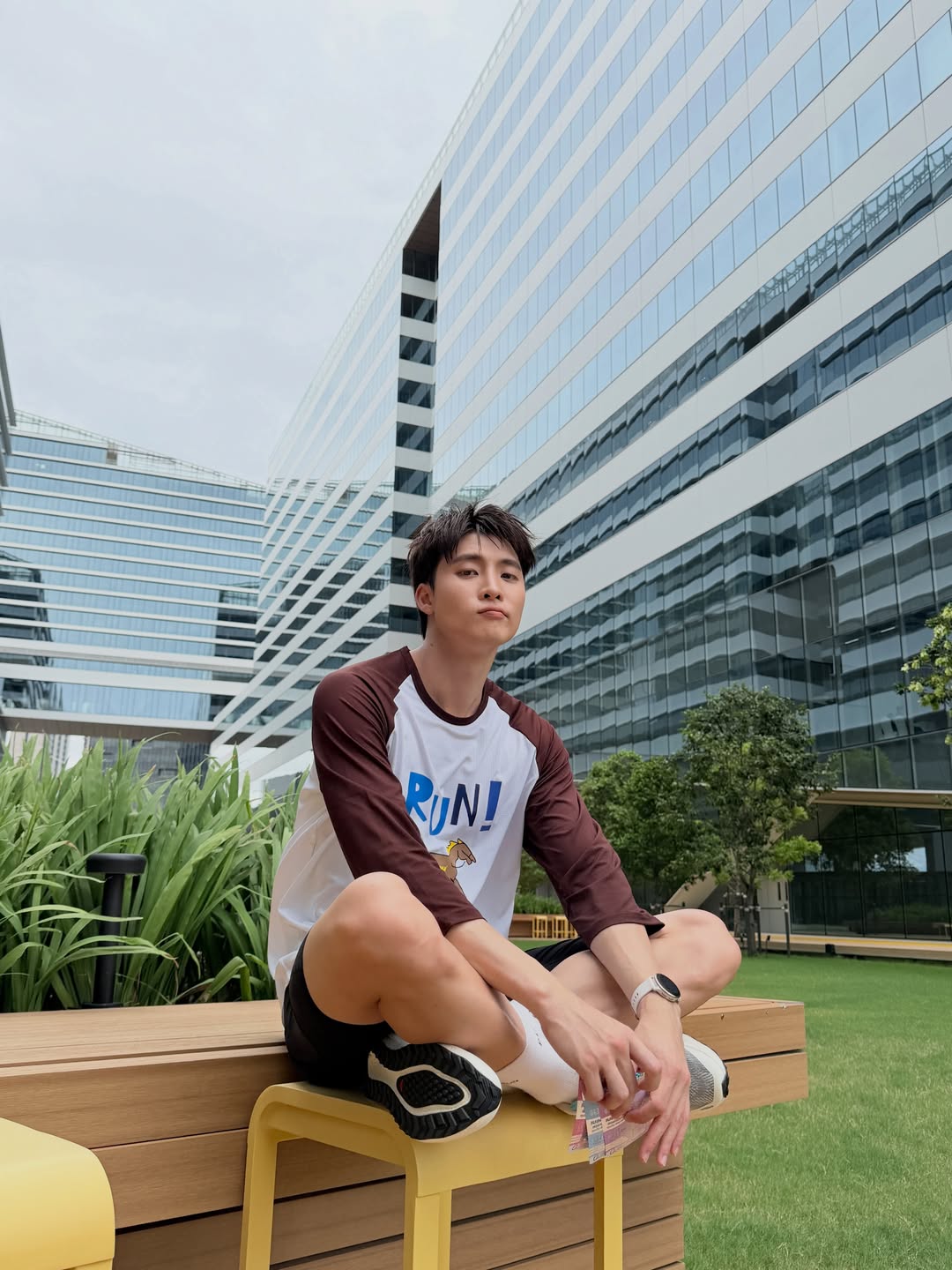 มีน - พีรวิชญ์ อรรถชิตสถาพร