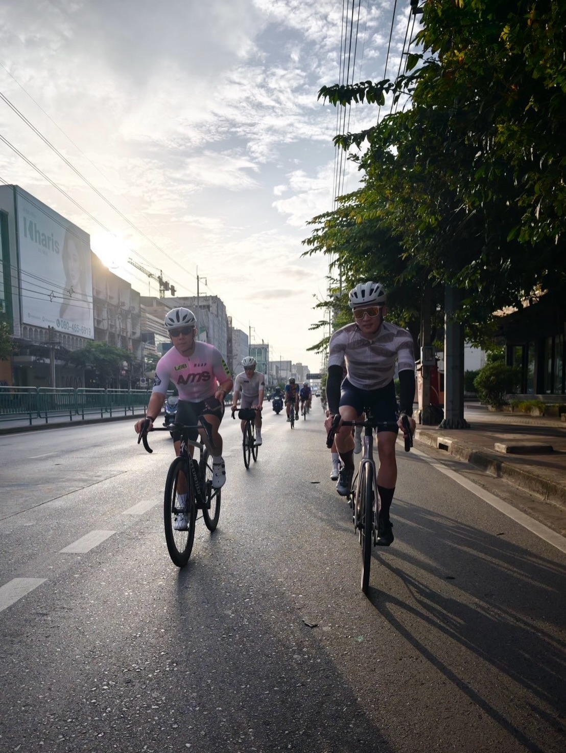 มีน - พีรวิชญ์ อรรถชิตสถาพร