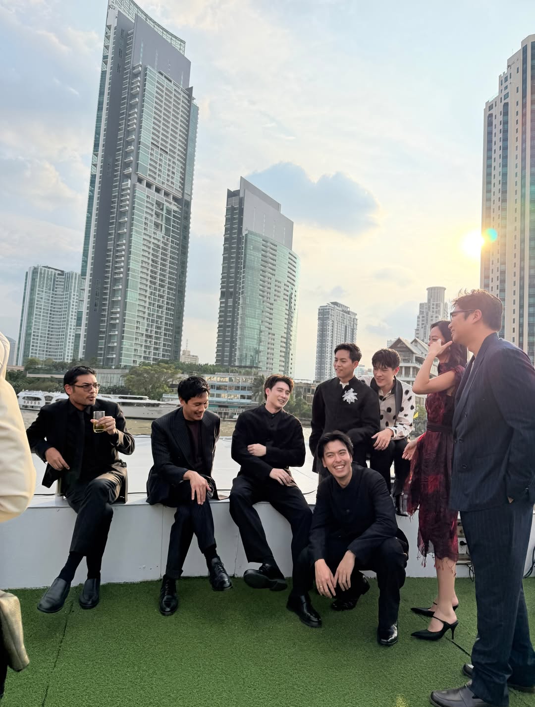 มีน - พีรวิชญ์ อรรถชิตสถาพร