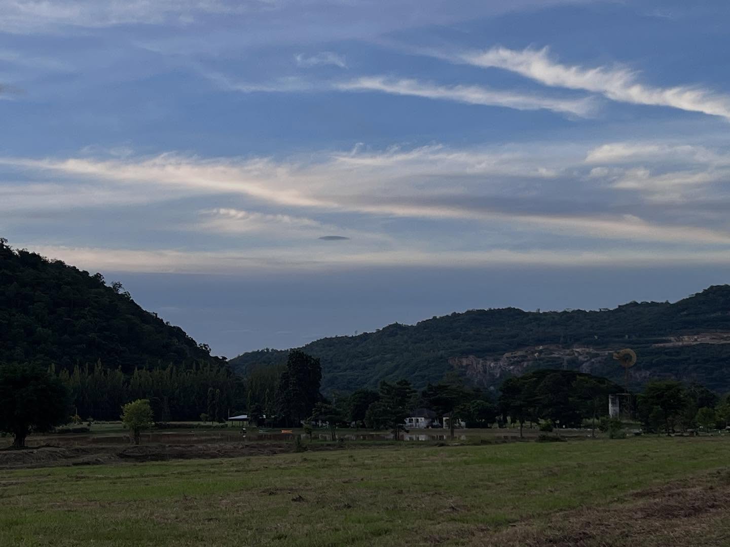 พล่ากุ้ง - วรชาติ ธรรมวิจินต์