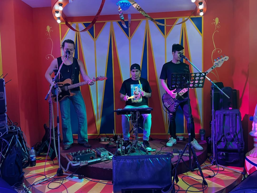 พล่ากุ้ง - วรชาติ ธรรมวิจินต์