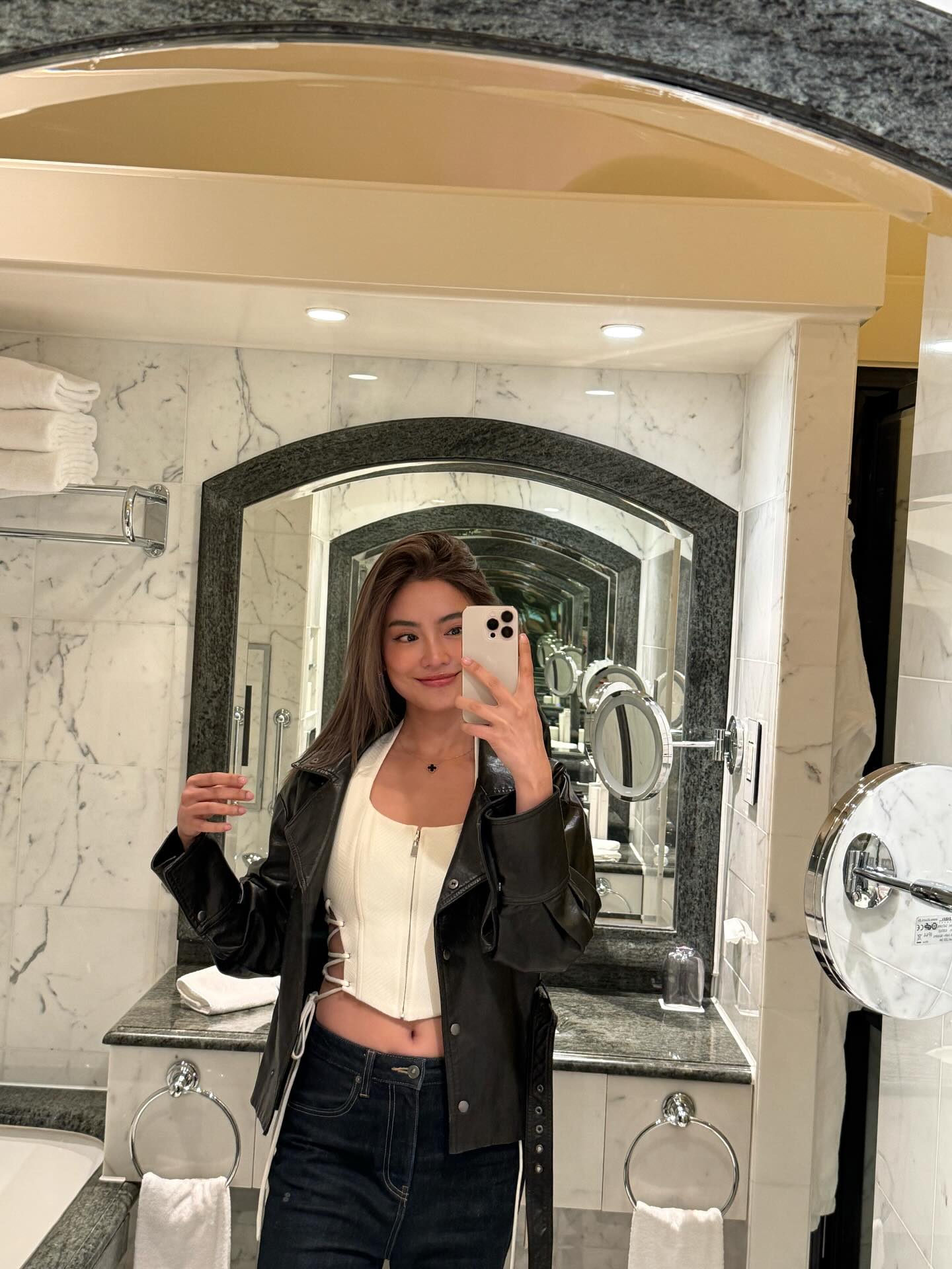 โยเกิร์ต - ณัฐฐชาช์ บุญประชม