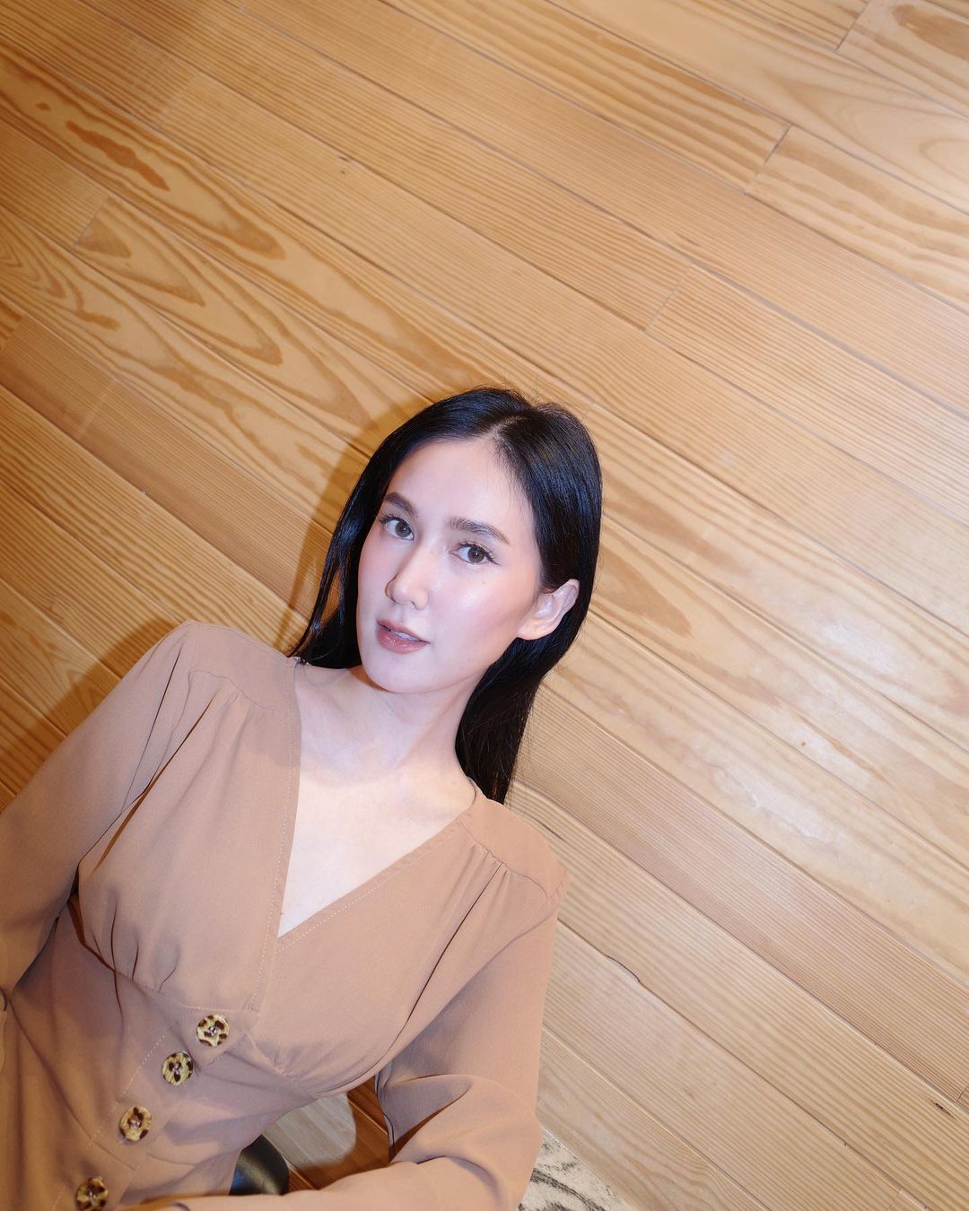 เนสท์ - นิศาชล สิ่วไธสง
