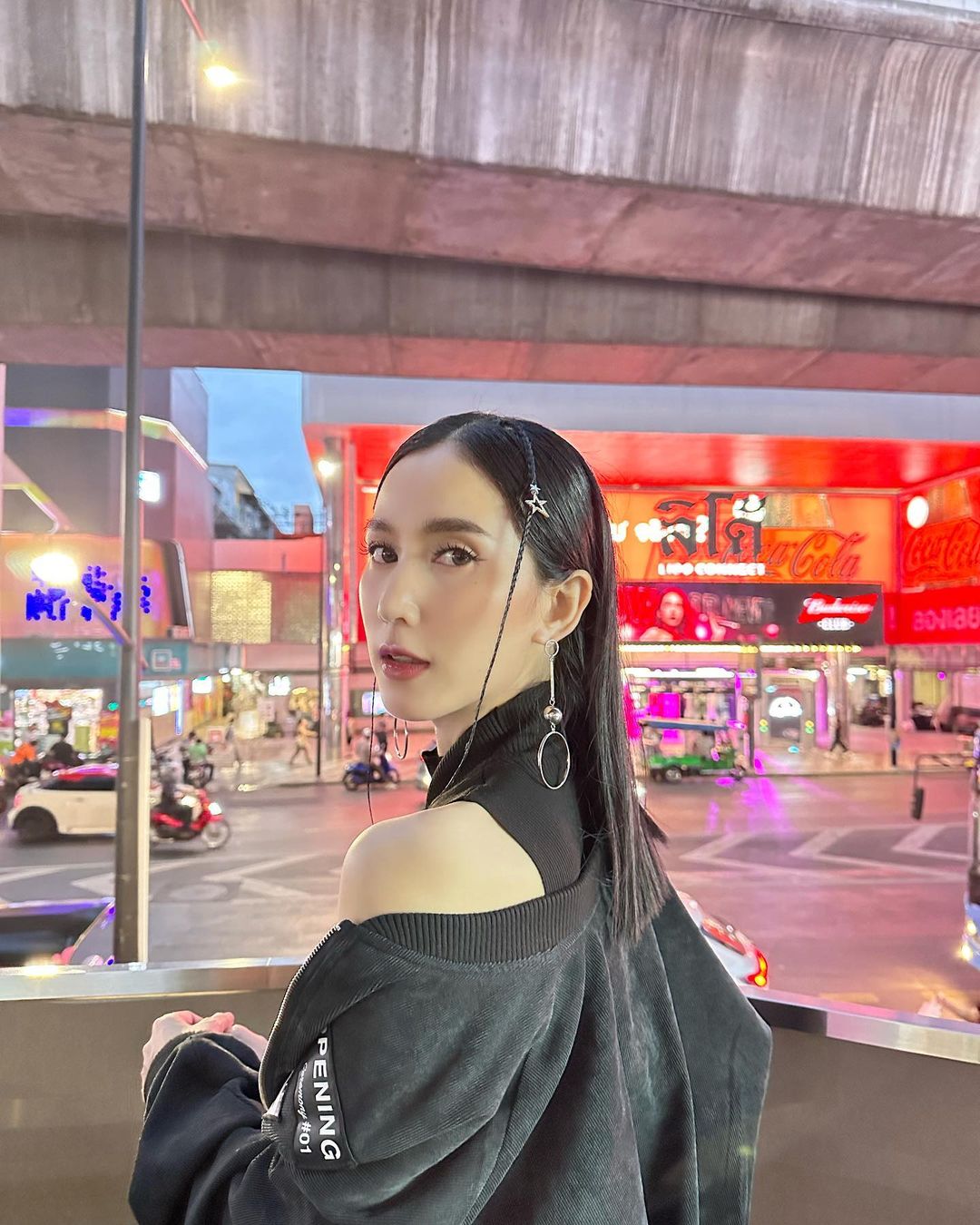 เนสท์ - นิศาชล สิ่วไธสง