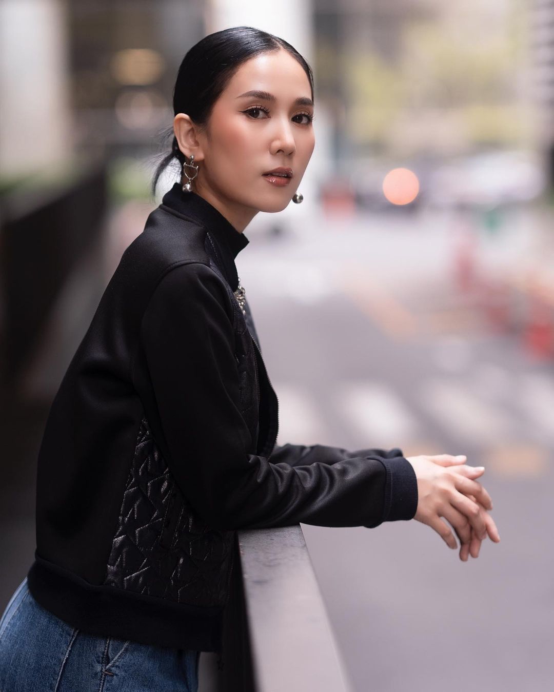 เนสท์ - นิศาชล สิ่วไธสง