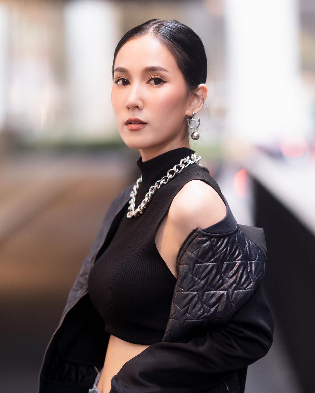 เนสท์ - นิศาชล สิ่วไธสง