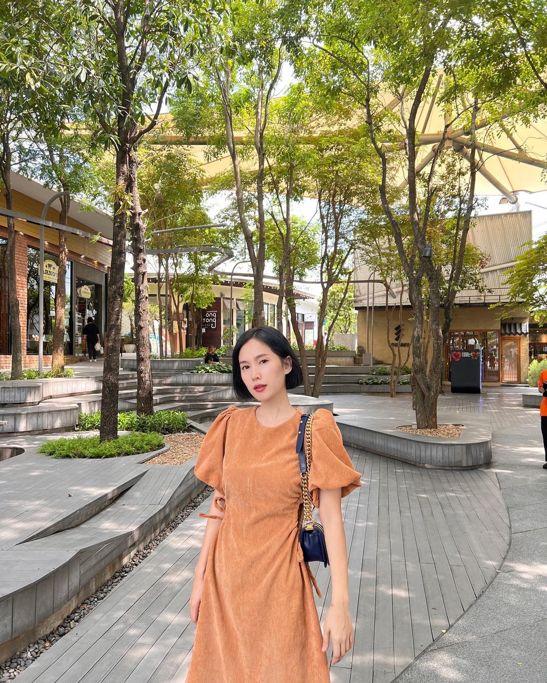 เนสท์ - นิศาชล สิ่วไธสง
