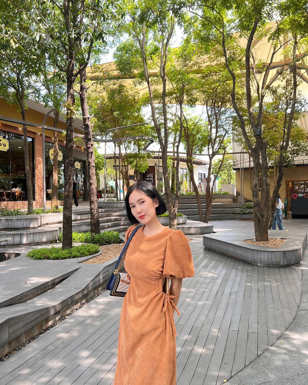 เนสท์ - นิศาชล สิ่วไธสง