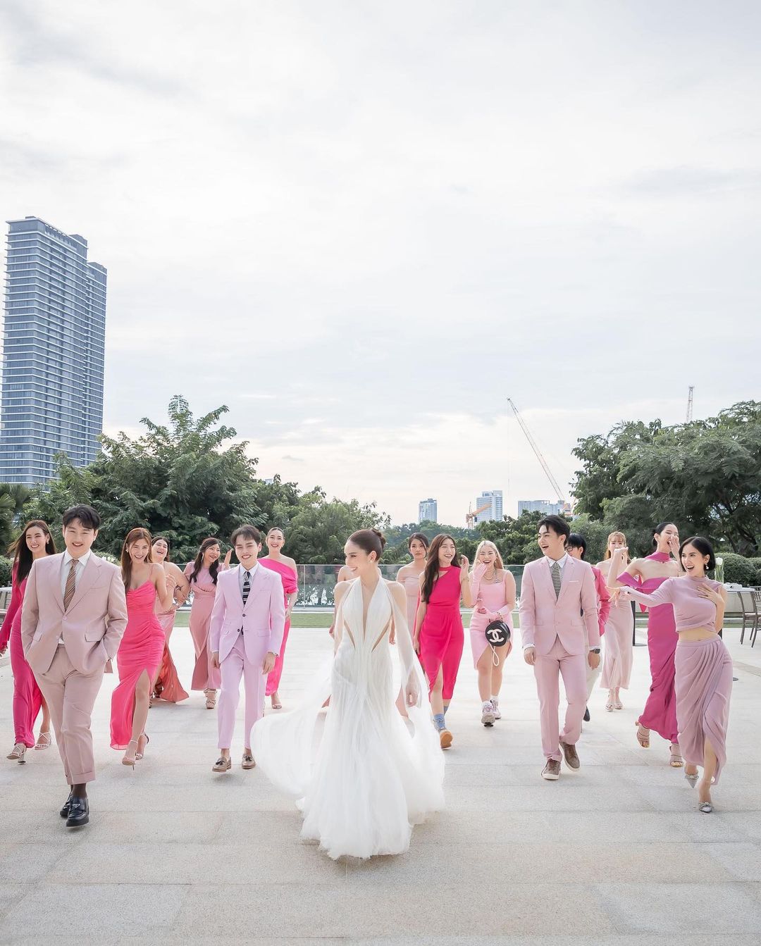 เนสท์ - นิศาชล สิ่วไธสง