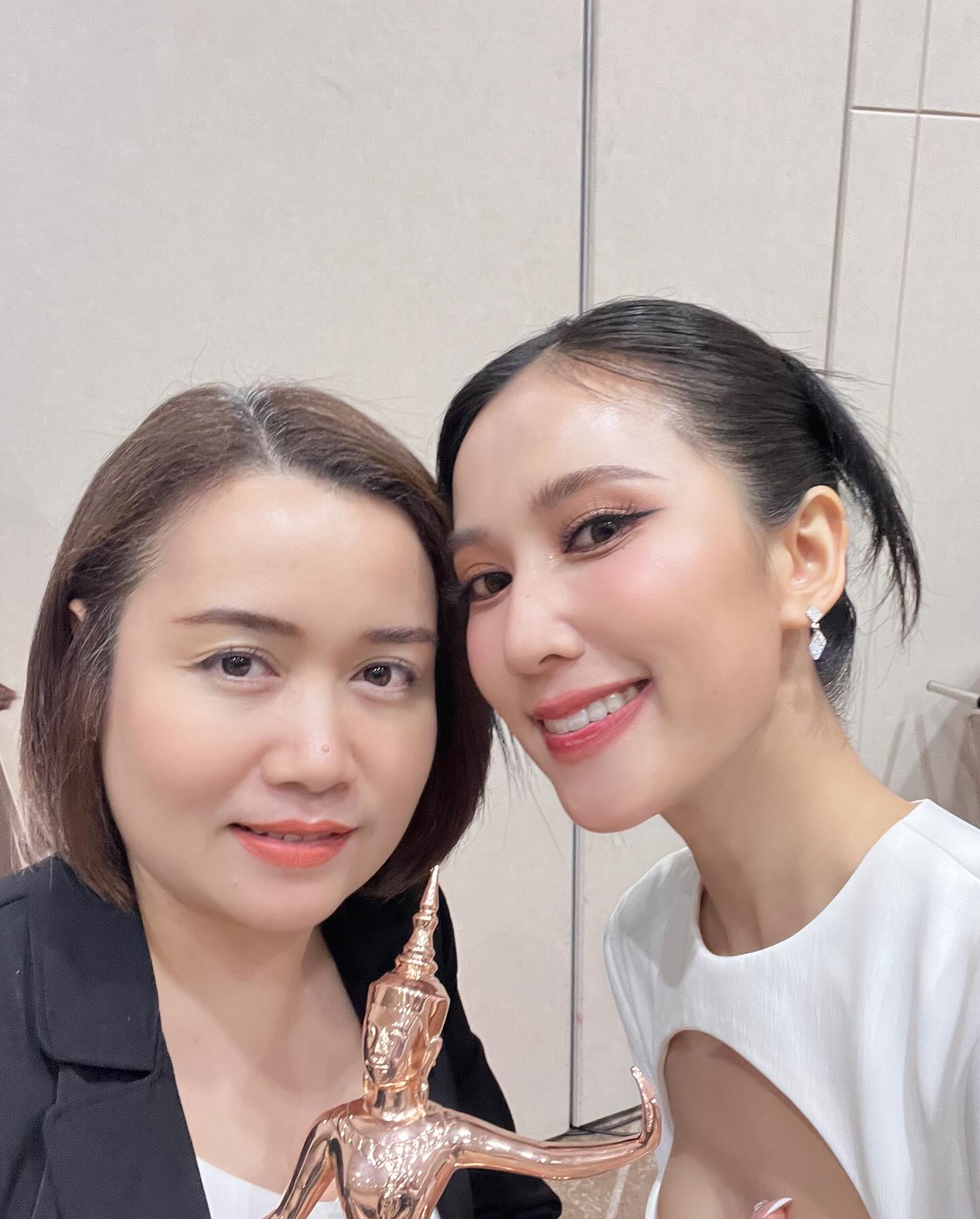 เนสท์ - นิศาชล สิ่วไธสง