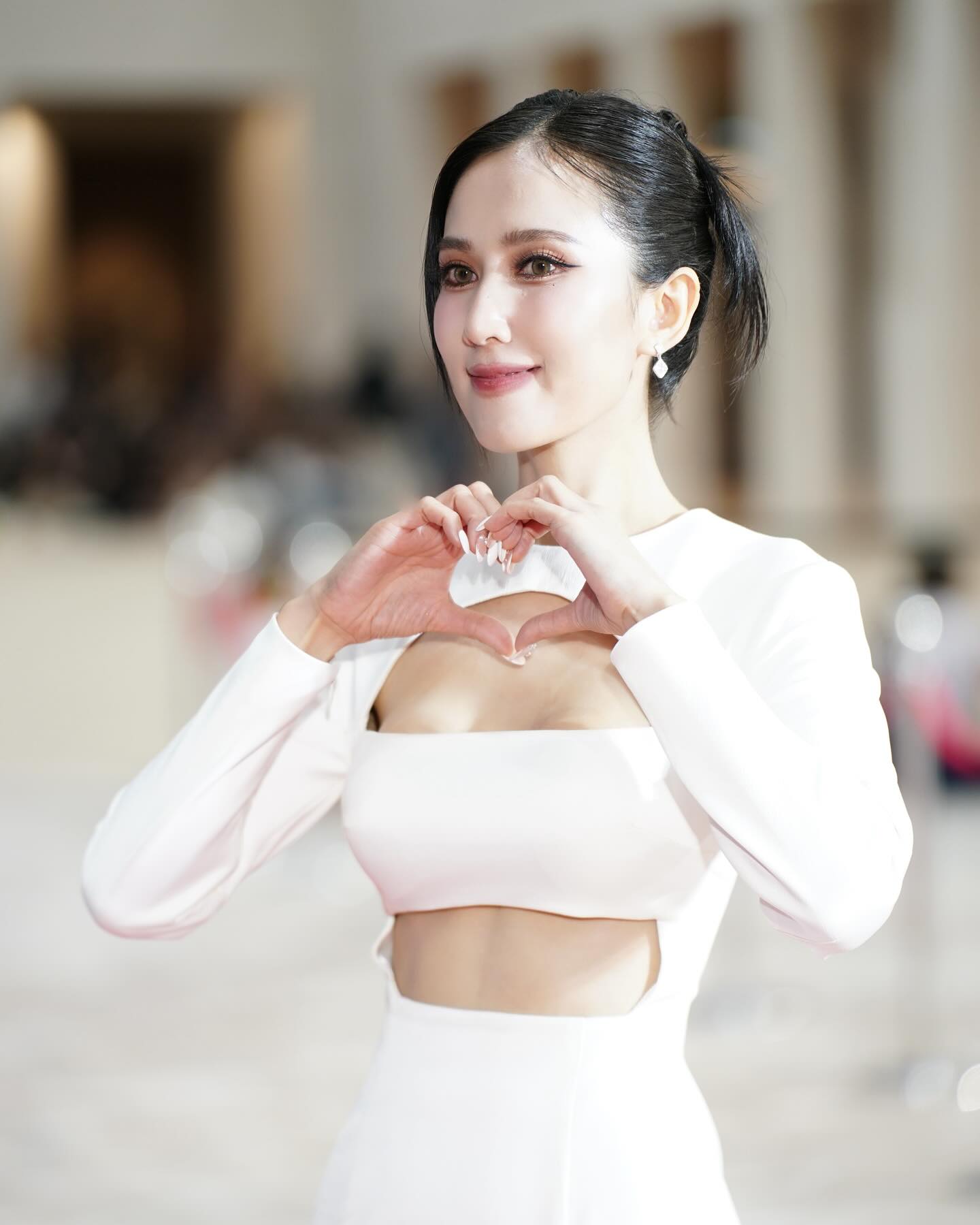 เนสท์ - นิศาชล สิ่วไธสง