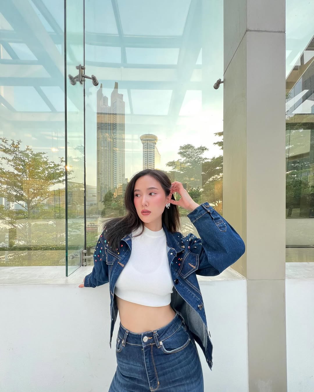 เนสท์ - นิศาชล สิ่วไธสง