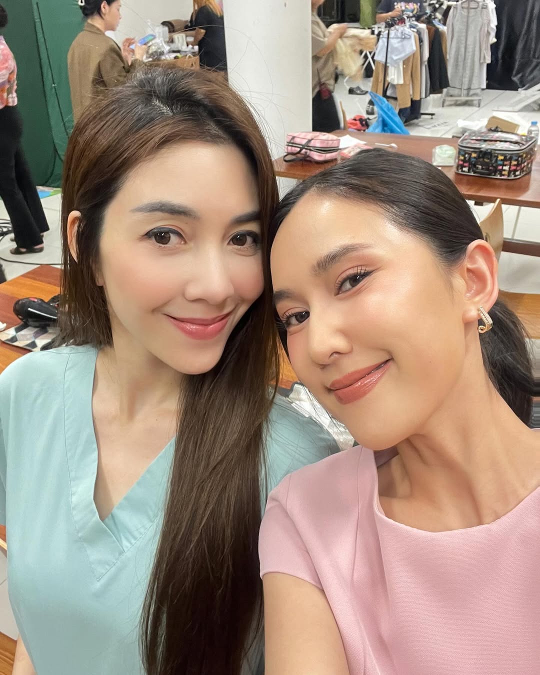 เนสท์ - นิศาชล สิ่วไธสง