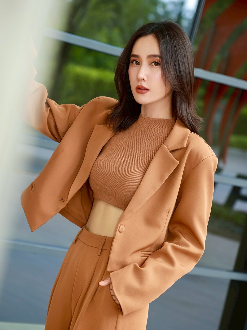 เนสท์ - นิศาชล สิ่วไธสง